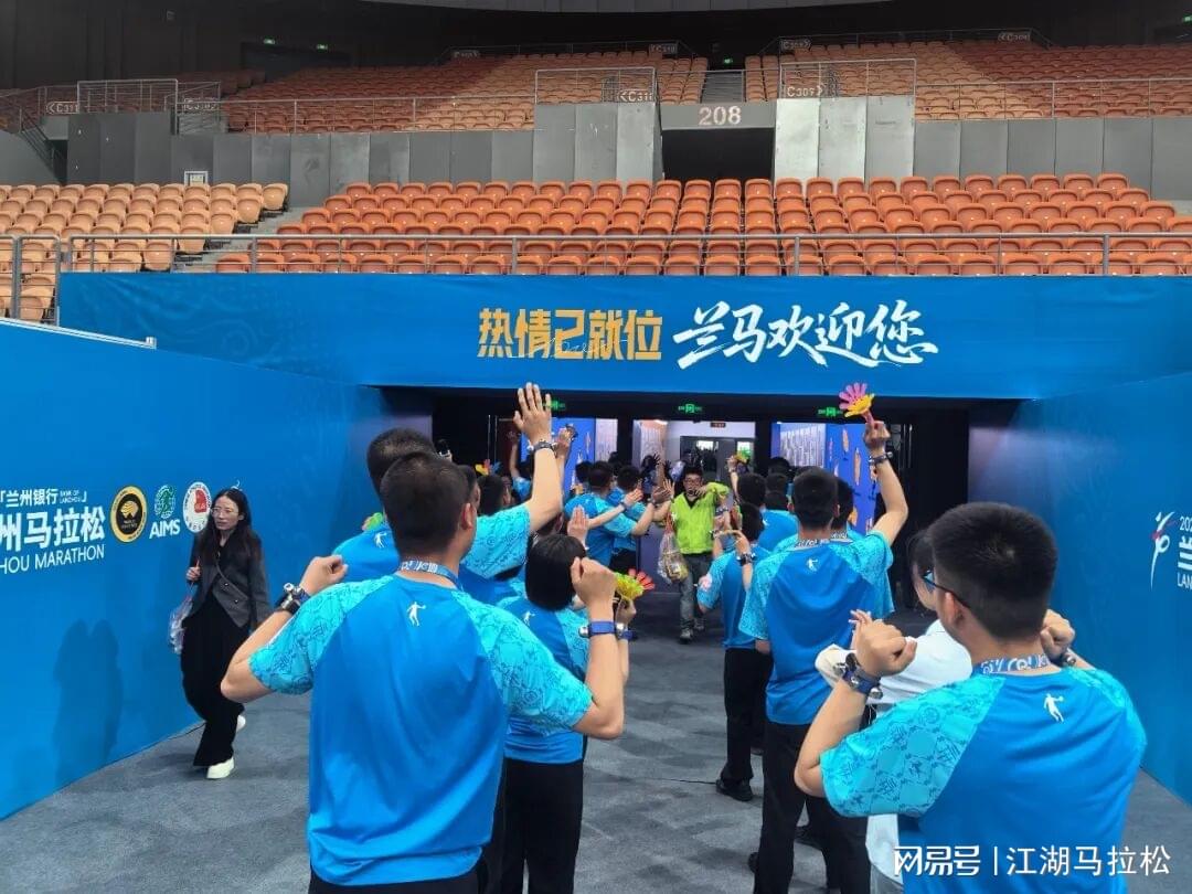 尼克斯太太团赛后计划曝光：一个要宅家烧烤，一个继续当护士