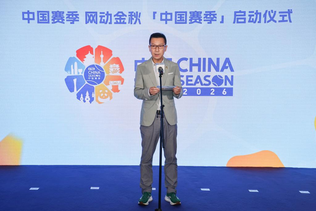 胆真大！拜仁1.8亿巨星当裁判的面拿球砸人脸 首次染红+缺战阿森纳